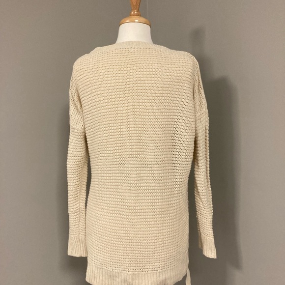 Cream Coloured Tunic Sweater w Lace up detail - Maurice's Size M - oversize - Picture 4 of 7
